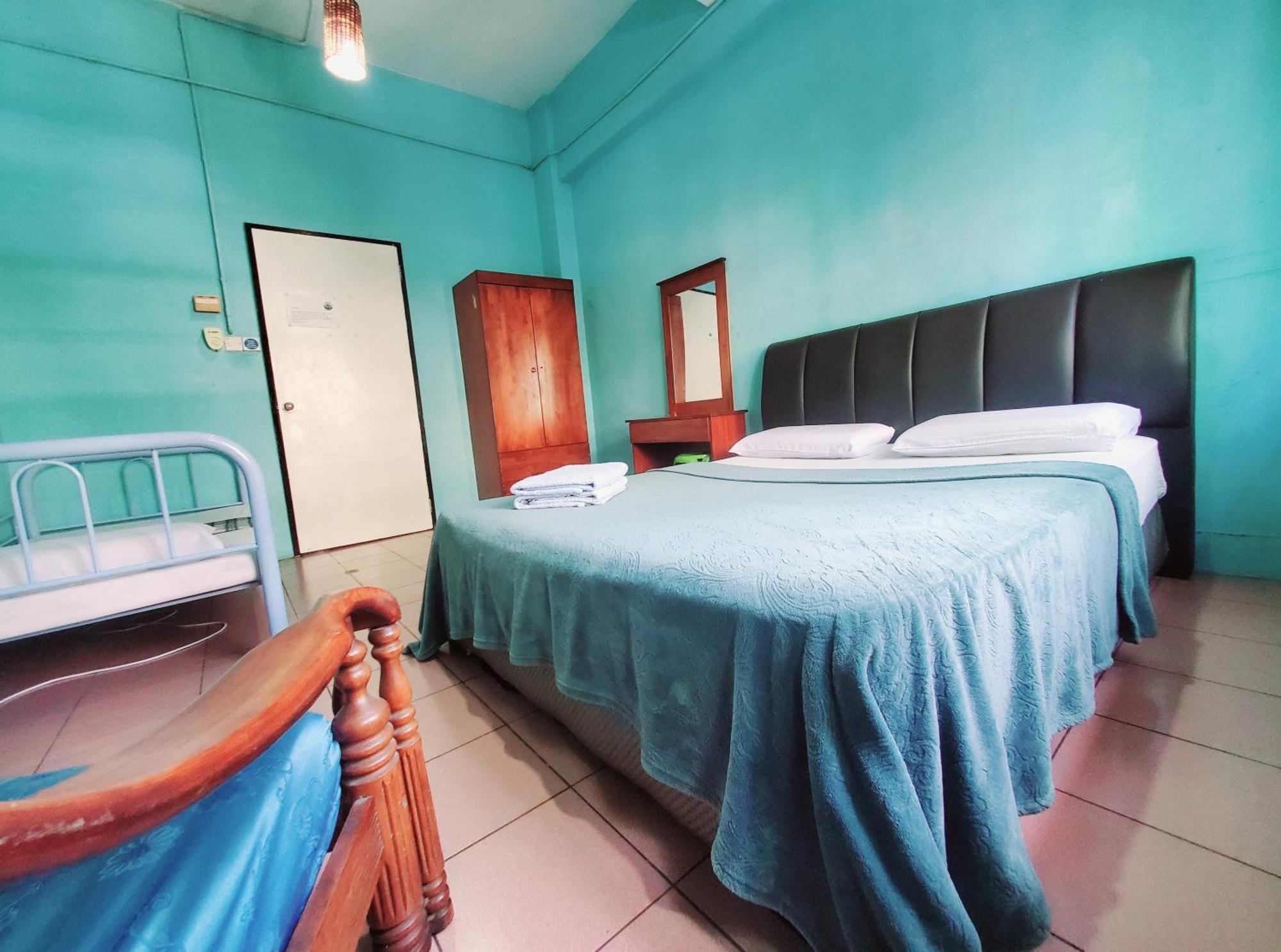 The Jesselton Cabin Sdn Bhd Kota Kinabalu Eksteriør bilde